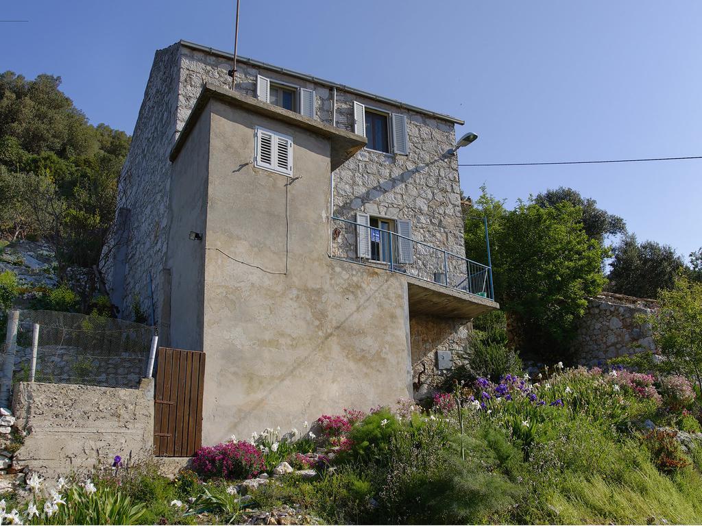 Apartment Cacini Dvori Lastovo Room photo